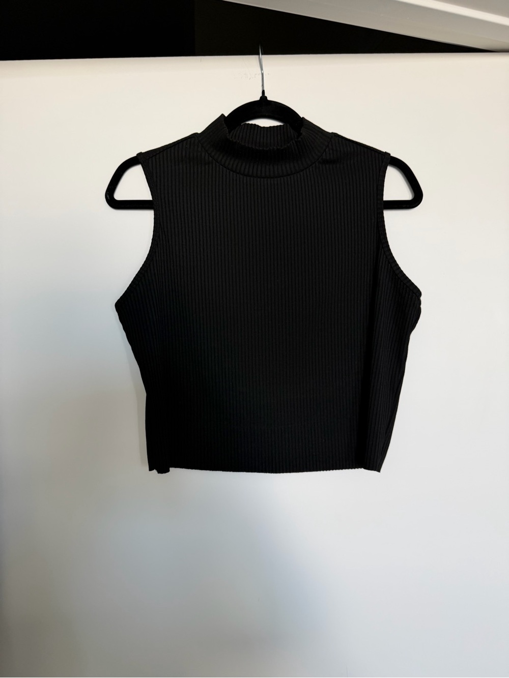 Gianni Bini Black Sleeveless Ribbed Mock Neck Tank